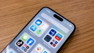 what to check before buying a second hand iPhone